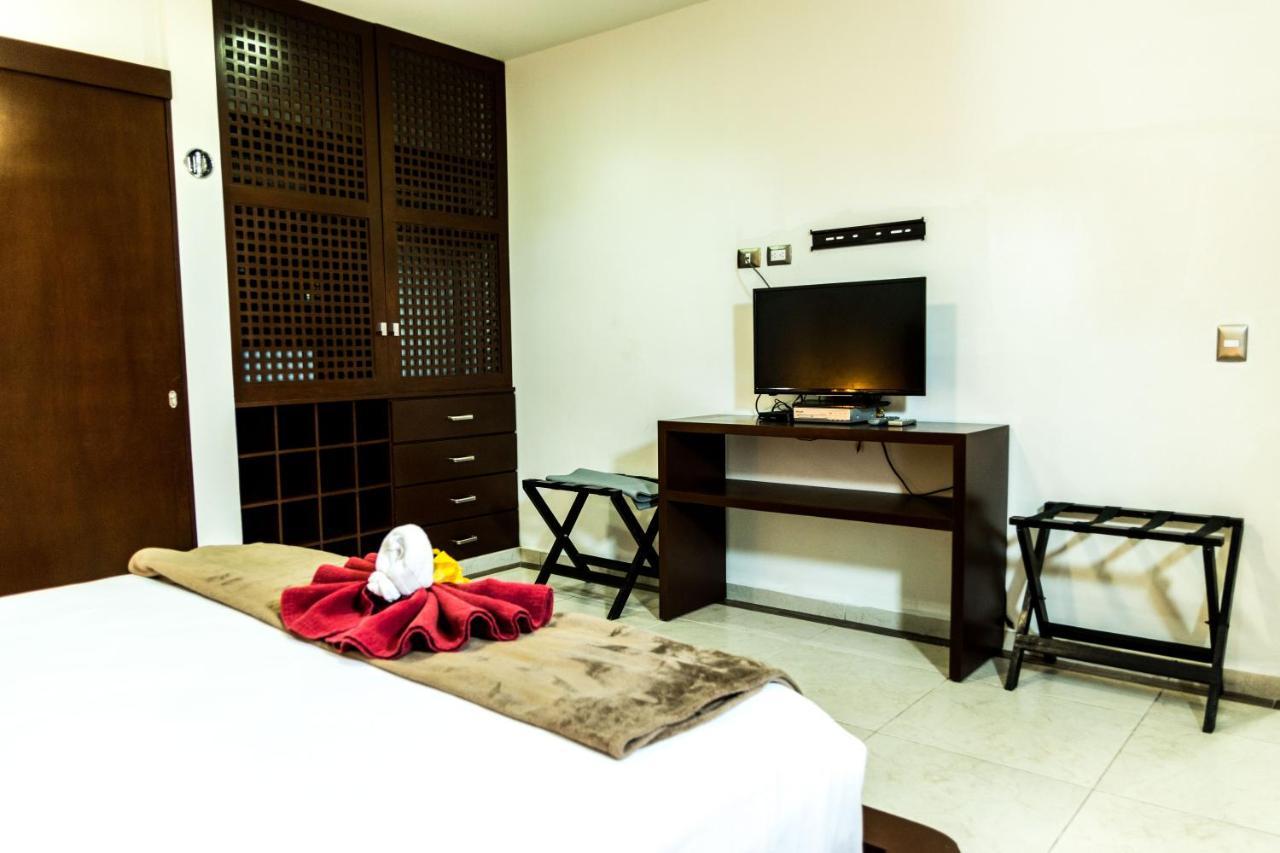 Casa Ticul Hotel Boutique - 5Th Ave (Adults Only) Плая дел Кармен Екстериор снимка A room at the hotel