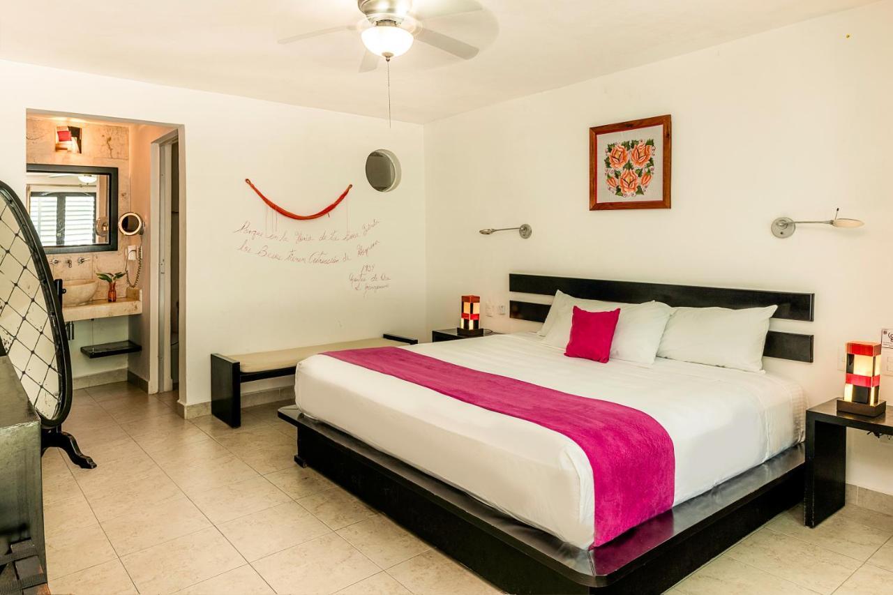 Casa Ticul Hotel Boutique - 5Th Ave (Adults Only) Плая дел Кармен Екстериор снимка A room at the hotel