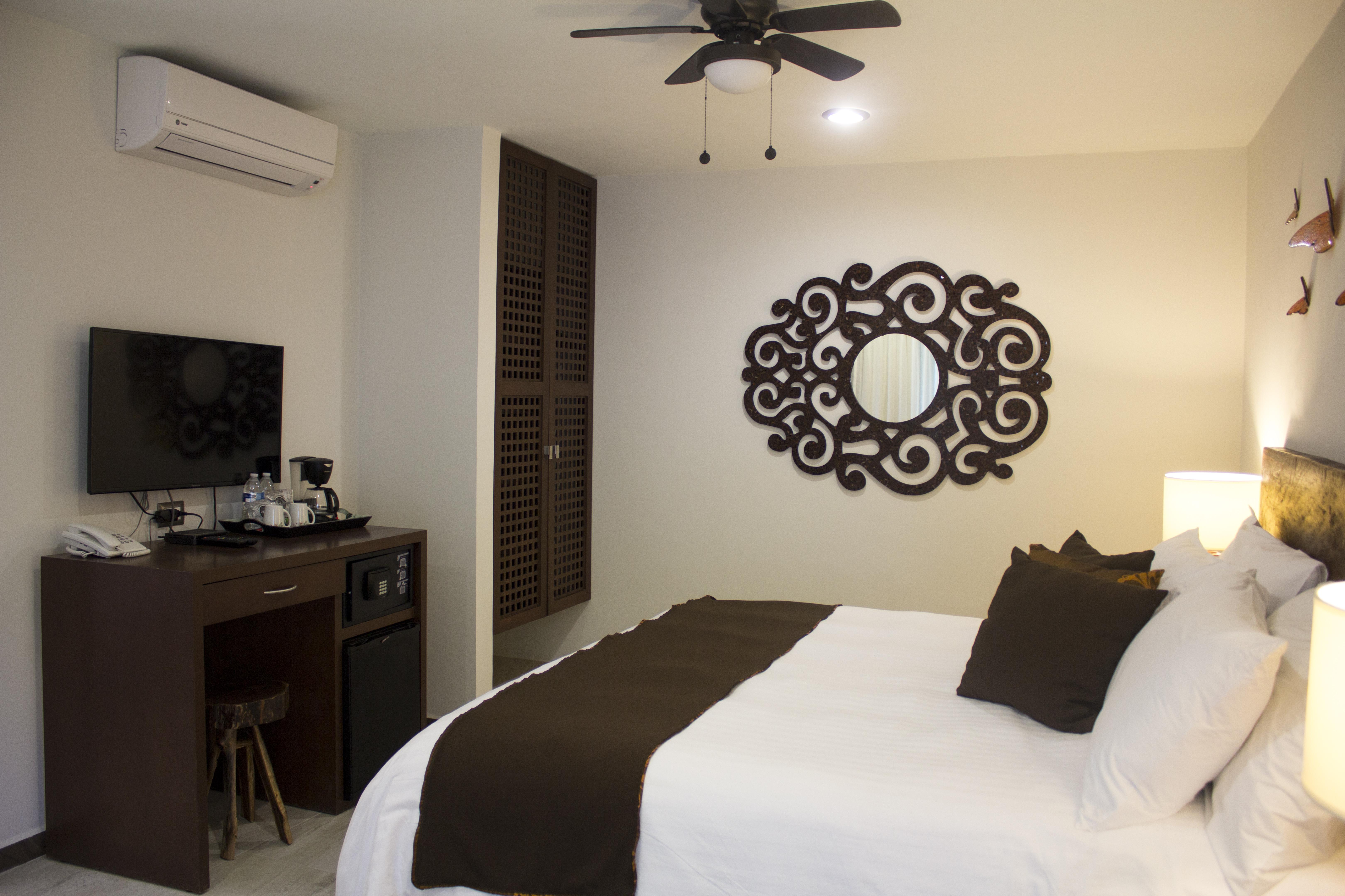 Casa Ticul Hotel Boutique - 5Th Ave (Adults Only) Плая дел Кармен Екстериор снимка A room at the hotel